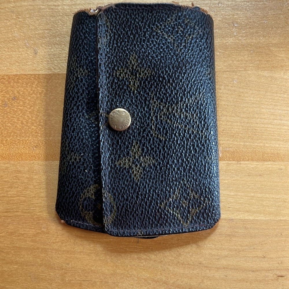 Monogram Key Holder With Gold Button - image 1